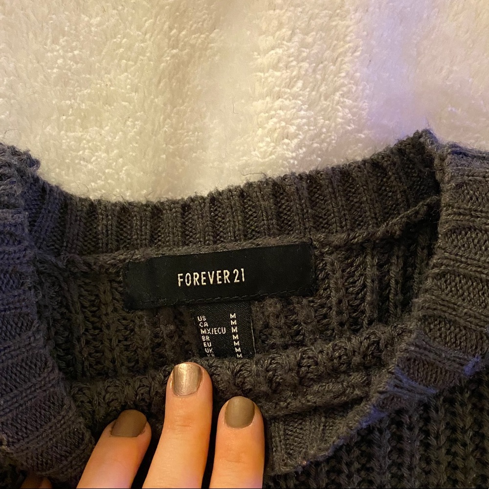 cropped sweater - Picture 2 of 3